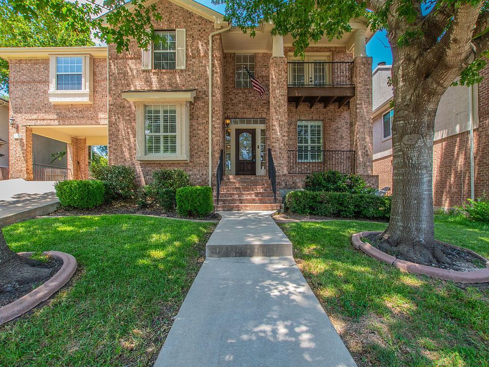 1st image of 3988 Lord Byron Cir