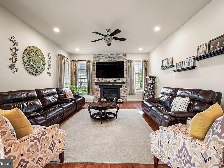 602 Dolmens Ln — Photo 19