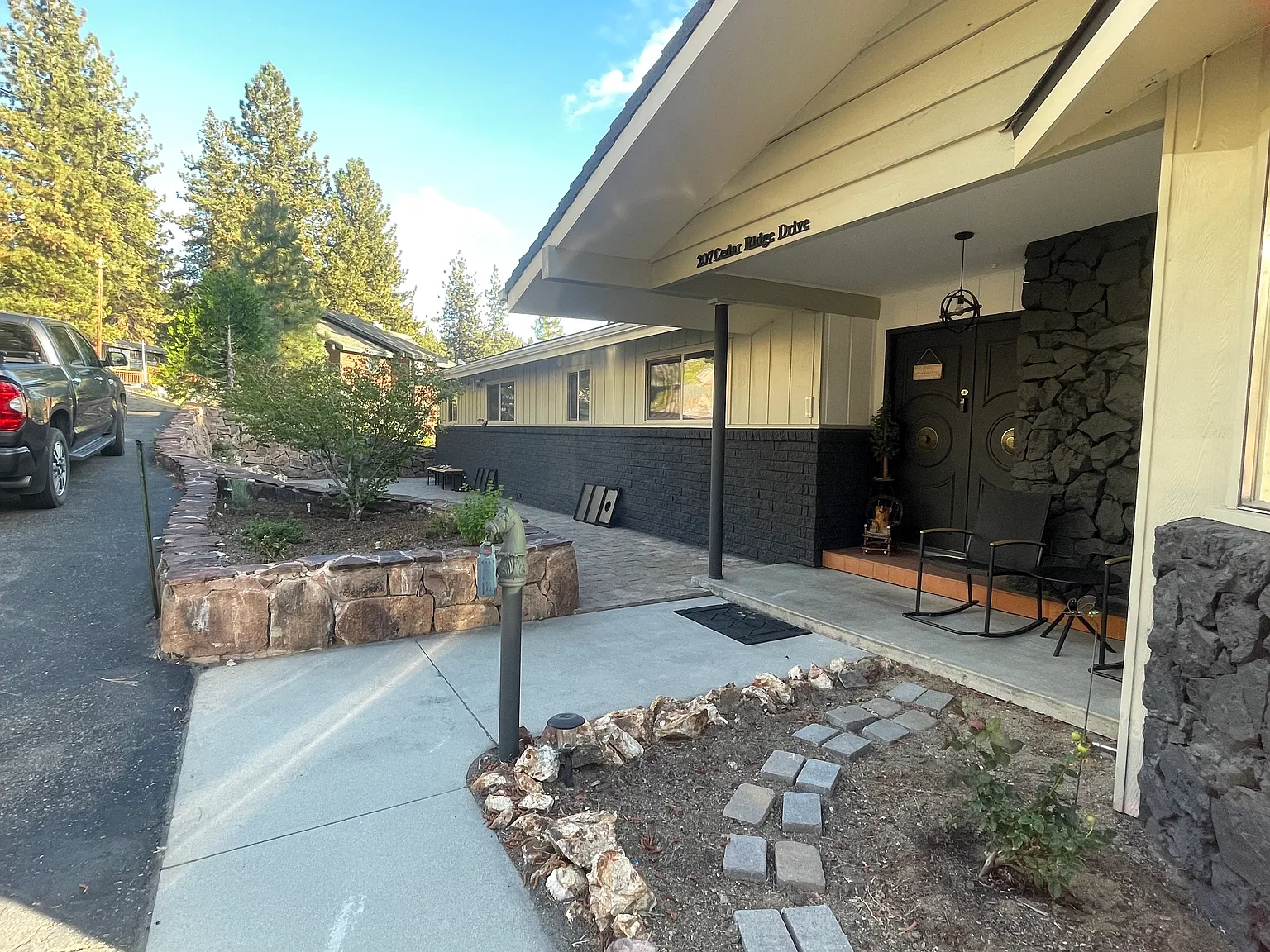 3 bed, 2580 sqft, $4,000 — Photo 2