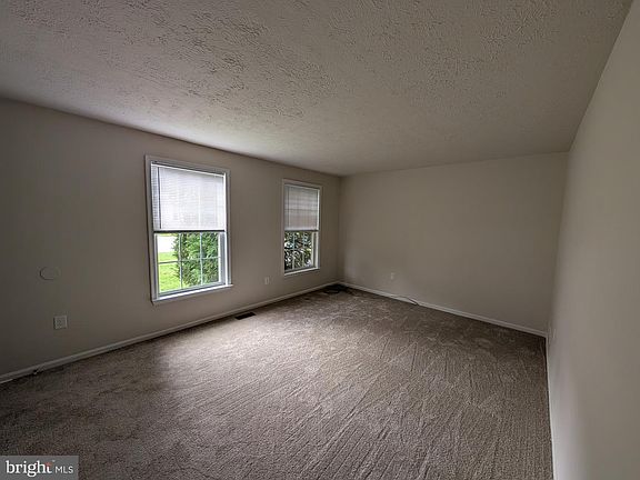 5th image of 109 Cherry Tree Ln