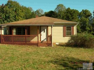 213 Baxter St, Morganton, NC 28655