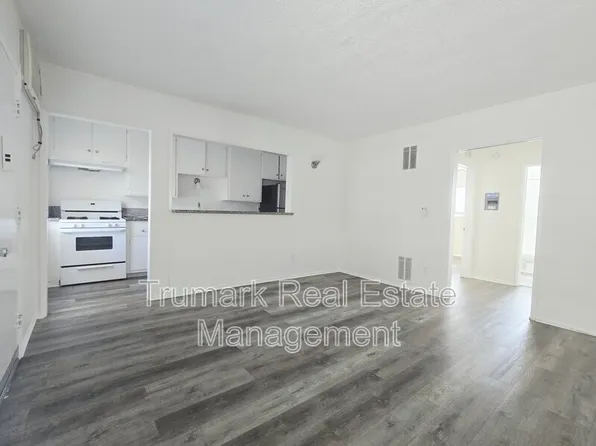 1121 E Palmer Ave #4, Glendale, CA 91205