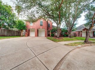 403 Crestridge Dr, Sugar Land, TX 77479