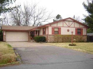 8915 W Douglas Ave, Wichita, KS 67212