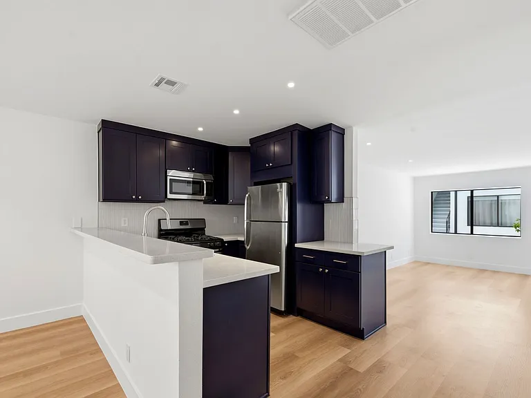 TALA Local at 832 Croft — Photo 12
