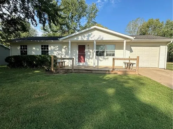 408 Kansas Dr, Iola, KS 66749