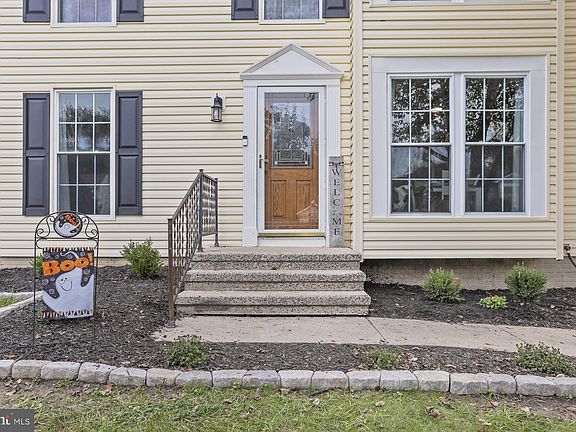 4th image of 1633 Brimfield Cir