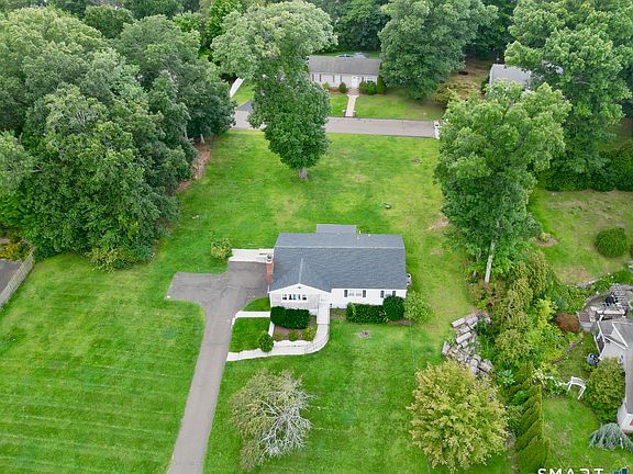 3rd image of 108 Pleasant Avenue