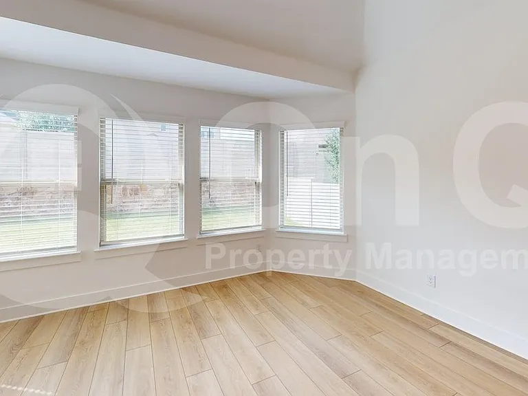2950 Frederick Dr — Photo 19