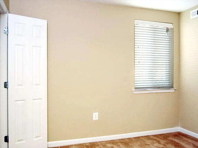 7 McCausland Pl — Photo 9