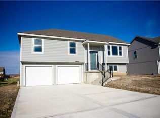 9800 E 222nd St, Peculiar, MO 64078