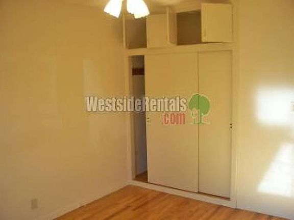 4th image of 5244 W 57th St