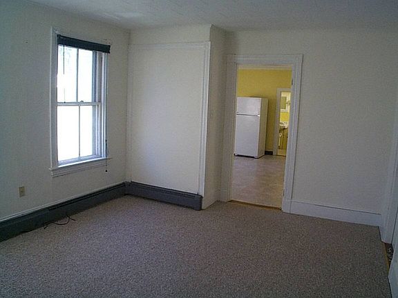 3rd image of 11-13 Oak St