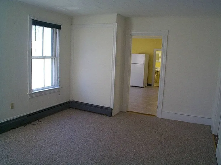 11-13 Oak St — Photo 3