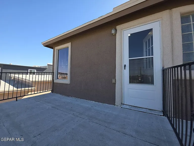 12867 Hidden Grove Dr — Photo 40