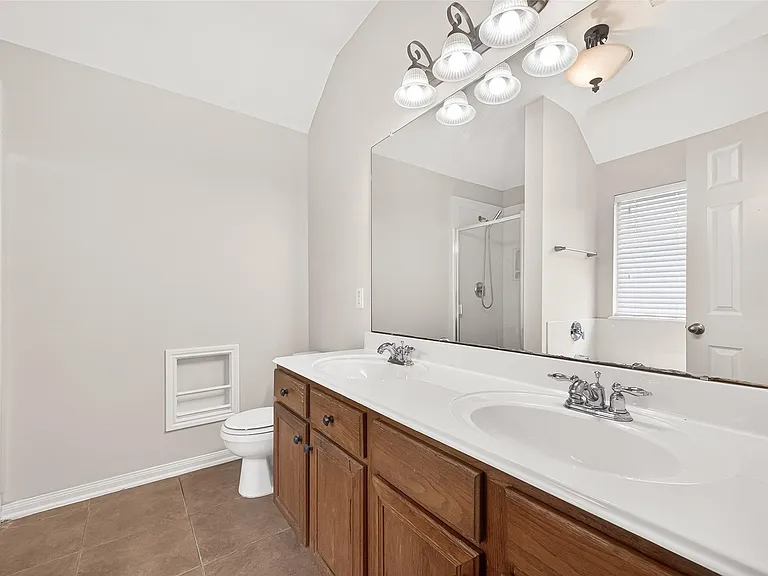6030 Wildbriar Ln — Photo 42