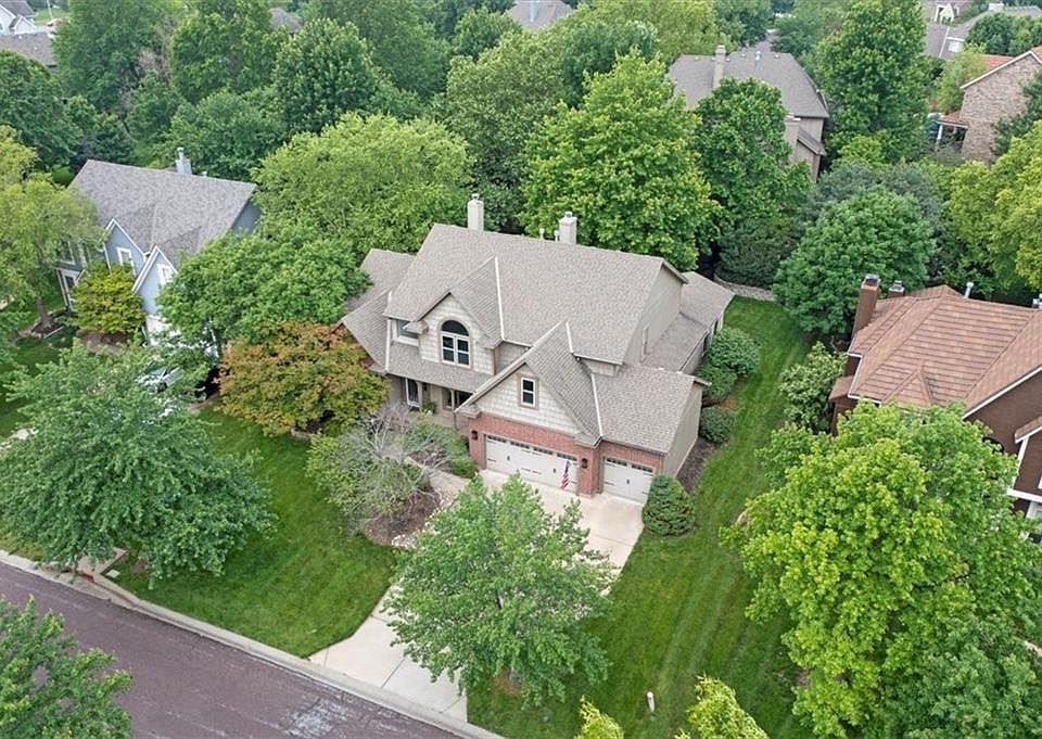 13100 Westgate St, Overland Park, KS 66213 | Zillow