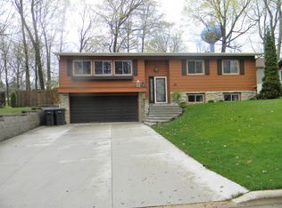 318 W Lake Dr, Random Lake, WI 53075