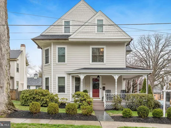 109 S West St, Doylestown, PA 18901