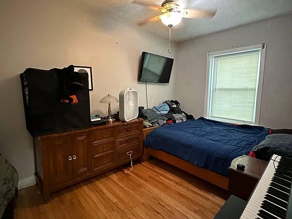 5th image of 3082 N Elston Ave #101