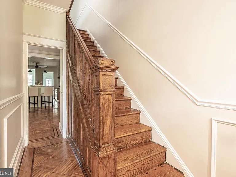 715 Quincy St NW #1 — Photo 10
