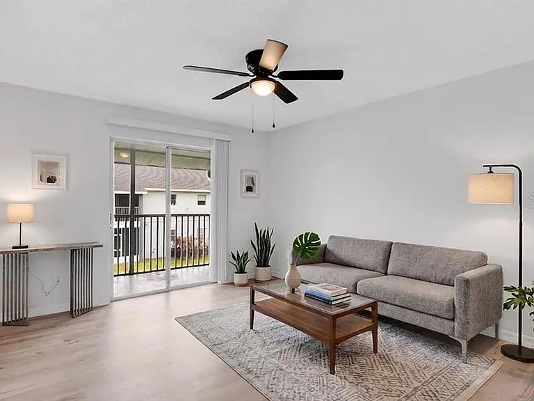 4100 Pershing Pointe Pl #3 — Photo 2