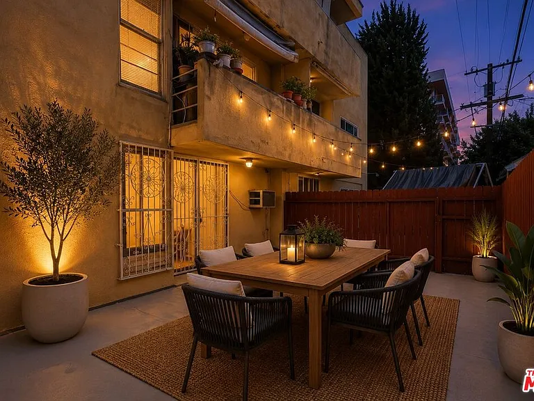 425 S Kenmore Ave #111 — Photo 9