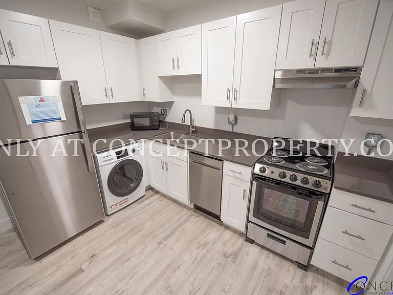 First Avenue Flats — Photo 130
