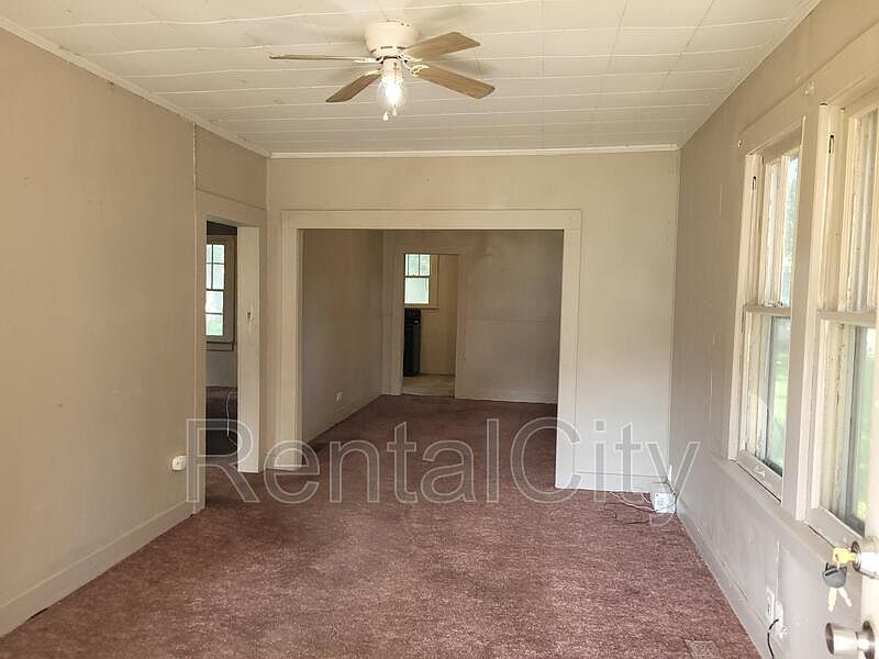 1st image of 415 Court St