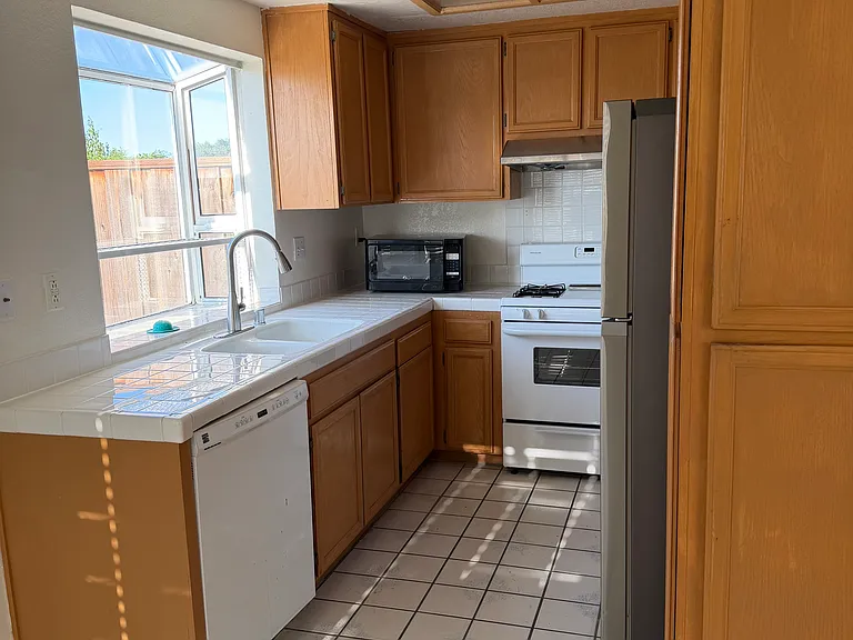 342 Wildrose Cir — Photo 11