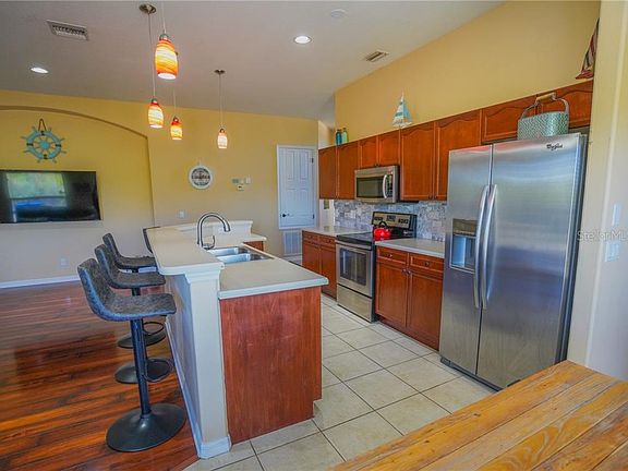 5th image of 9468 Zorn St