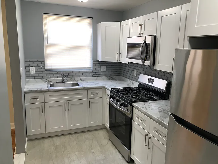 6725 Regent St — Photo 10
