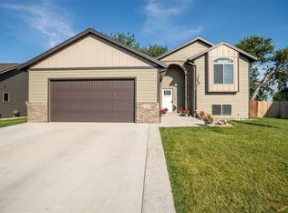 2834 Olive Grove Ct, Rapid City, SD 57703