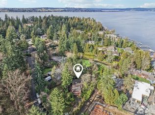 7832 NE 32nd St, Medina, WA 98039