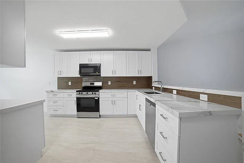 3 bed, 1588 sqft, $4,000 — Photo 4
