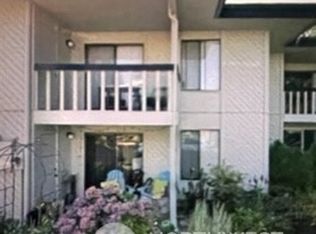 6625 Lakeview Dr NE #B201, Kirkland, WA