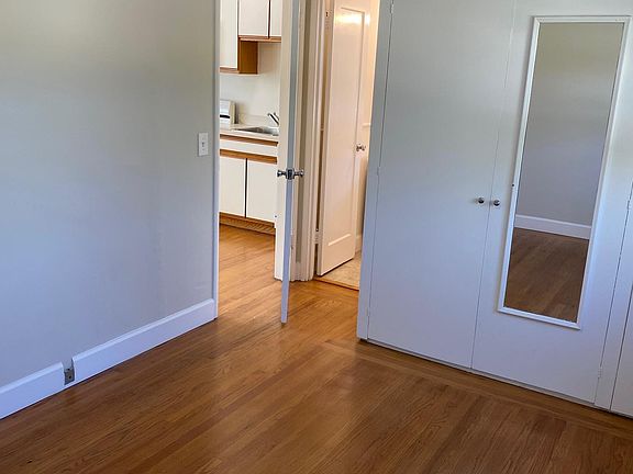 5th image of 290 Everett Ave #290