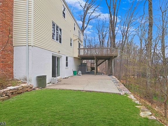 3rd image of 14 Beaver Ridge Rd