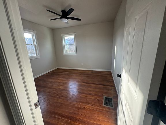 5th image of 921 Lextoin Ave #1
