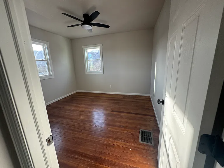921 Lextoin Ave #1 — Photo 5