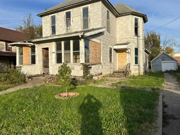 1229 9th St, Des Moines, IA 50314