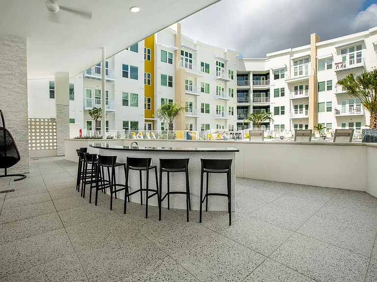 Outdoor Pavilion Cirrus Apartments