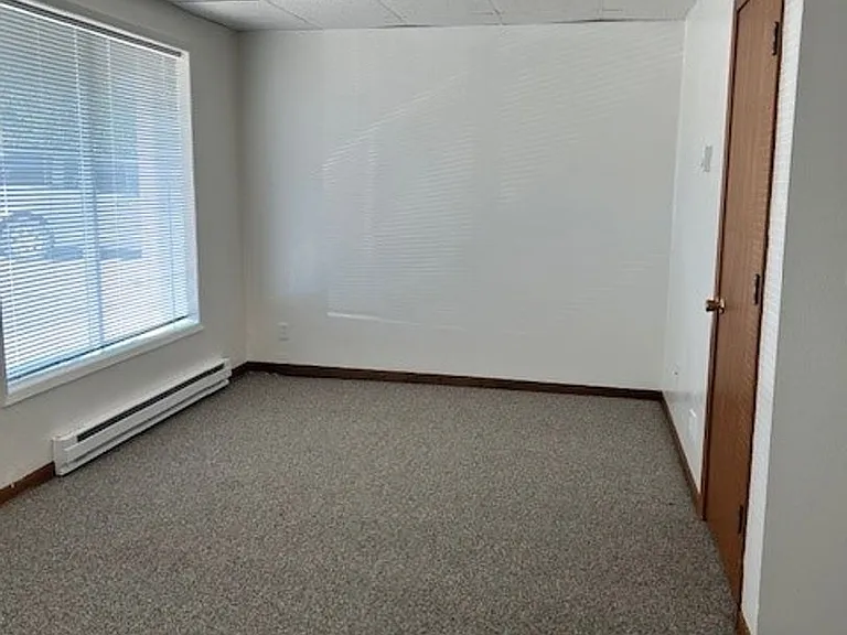 2202 Broadway St — Photo 4