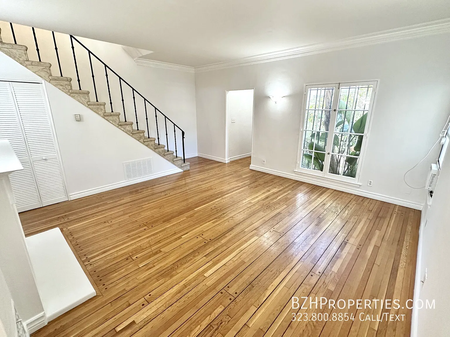 Charming 2 Bed with Laundry Hookups — Photo 4