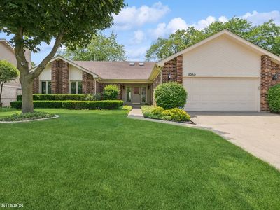 2250 Phillips Dr, Glenview, IL, 60026