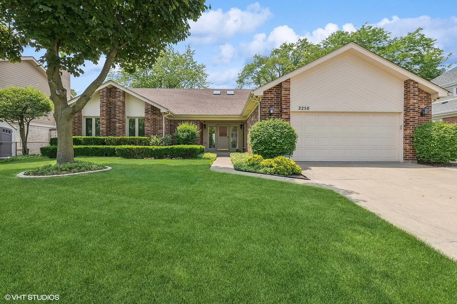 2250 Phillips Dr photo 1