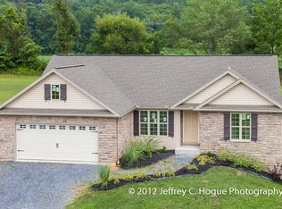 106 Cider Mill Rd, Mertztown, PA 19539