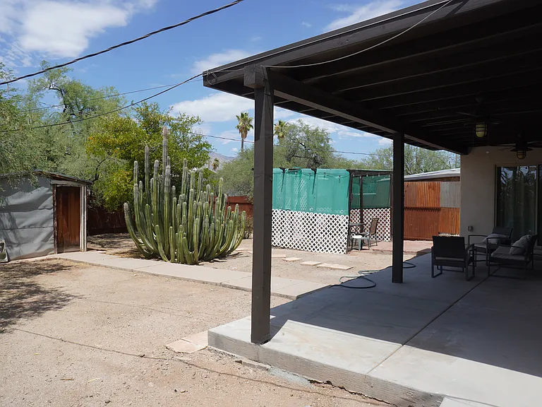 915 E Pastime Rd — Photo 19