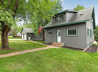 241 3rd St, Holdingford, MN 56340