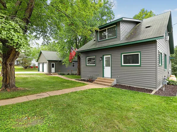 241 3rd St, Holdingford, MN 56340